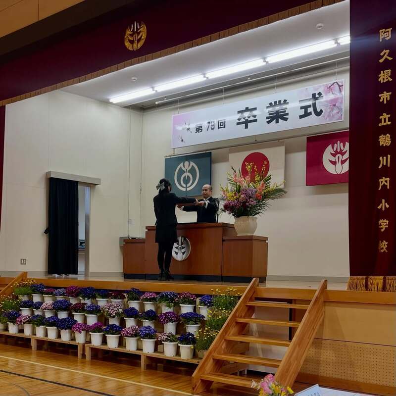 古い集合写真 宮城県立第一中学校第十一回卒業生及職員一同　川田 正澂　建築 未来へ新たな一歩 県南で中学校卒業式 【田村市・都路】 | 福島民報