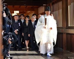 春の例大祭に合わせて靖国神社を参拝する高市早…：高市早苗首相の歩み 写真特集：時事ドットコム